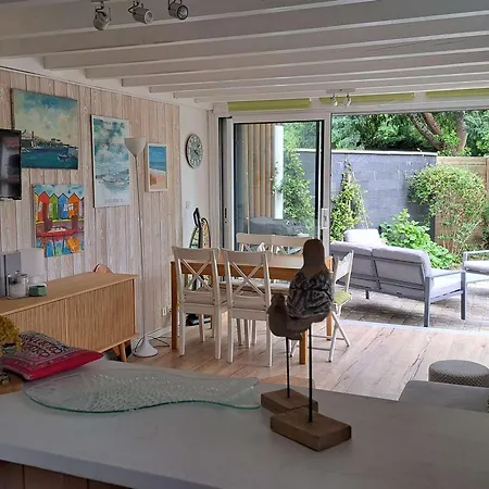 Vila Maison De Avec Jacuzzi Proche Du De - Fr-1-831-12