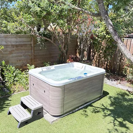 Maison De Avec Jacuzzi Proche Du De - Fr-1-831-12 Vila *